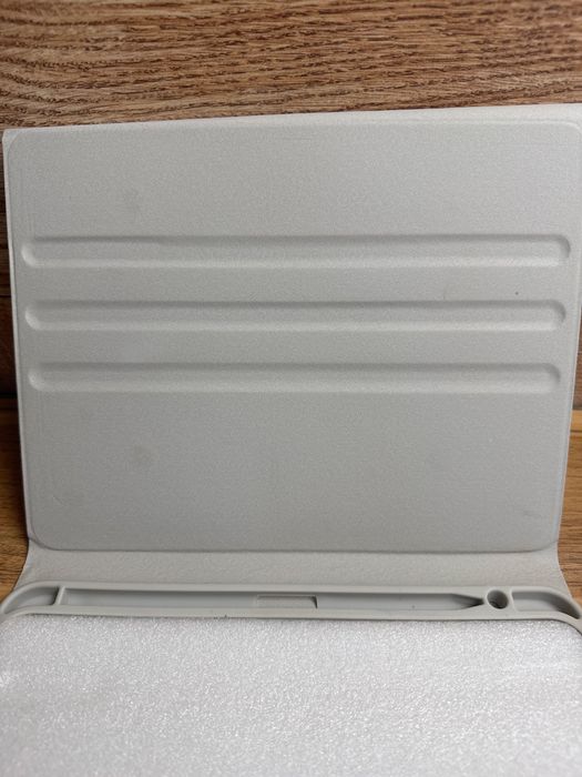 Etui z klawiaturą ipad 10 generacji a16 bluetooth szaro białe