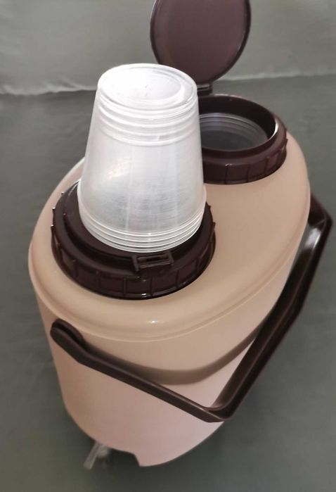 Termo duplo grande, marca Thermolympic