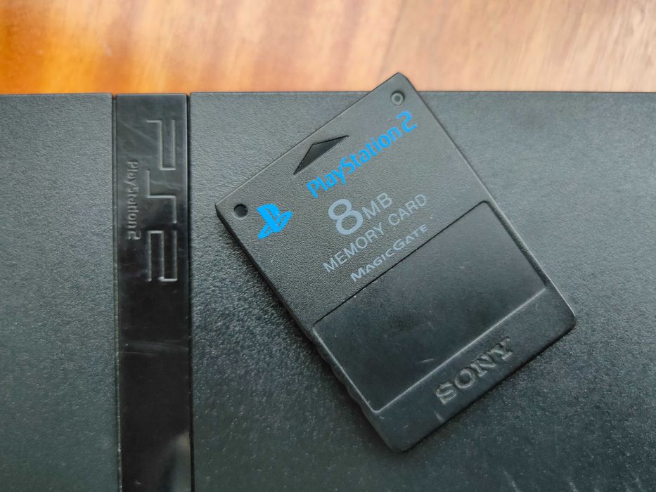 PlayStation 2, 100% original and fully functional with 2 original controllers64298162713218123