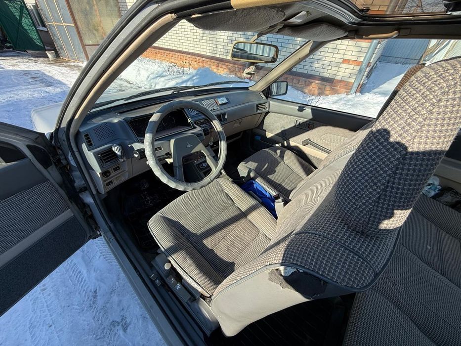 Продам Mitsubishi Colt 1984 p