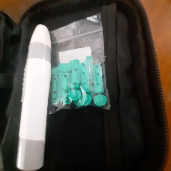 Glukometr może ktoś potrzebuje