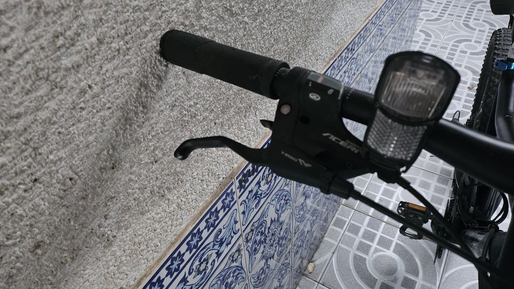 Bicicleta Rockrider com suspensāo integral