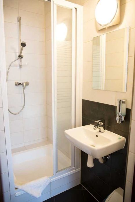 Pokoje  pracownicze TURYSTA   Licheń Stary