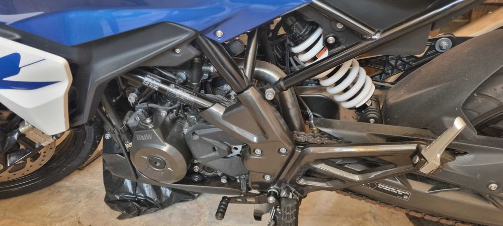 Mota BMW 310i R  poucos km como nova