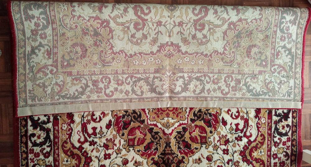 Tapete bordeaux 1,76x1,25 50€