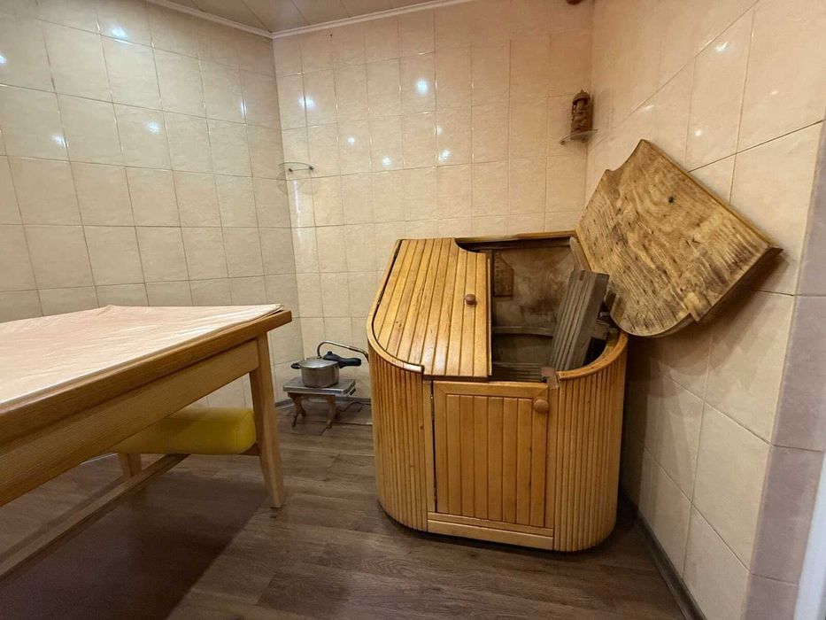 Продаж спеціального приміщення вул. Монастирська