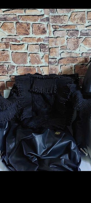 Przepiękne koronkowe czarne body  o wyjątkowym design