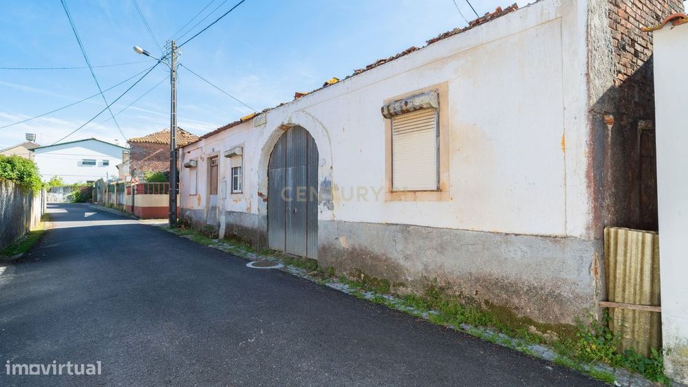 Rehabilitation Opportunity in Amor – 870 m²
