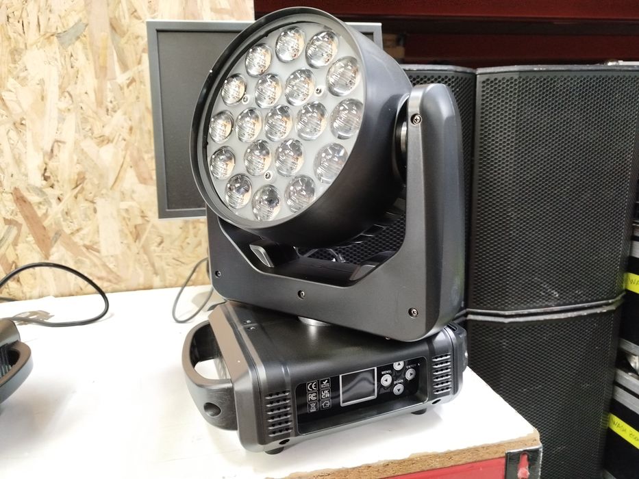 Party Lights: 4 x Moving Head Wash Light Robots, 19×15 W64550424123138121