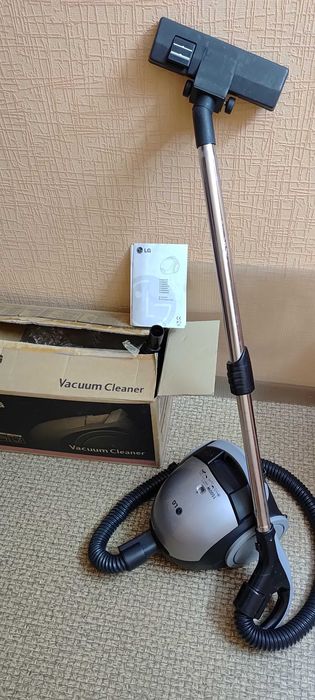 Пылесос LG 1500W  помощник для вашего дома.