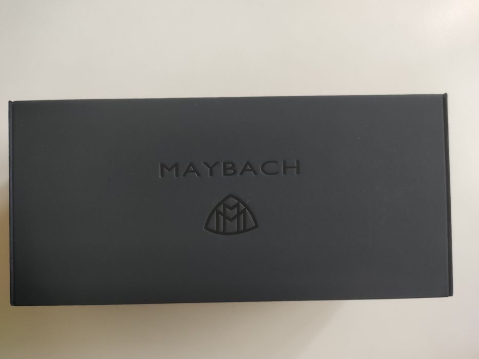 Комплект, набор аксессуаров, футляр, документы для очков Maybach