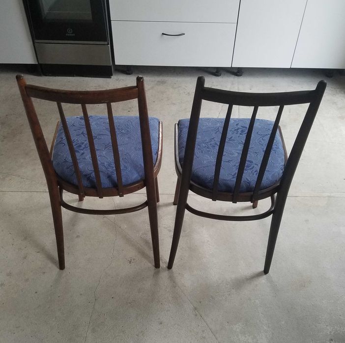 пара стільців з доставкою