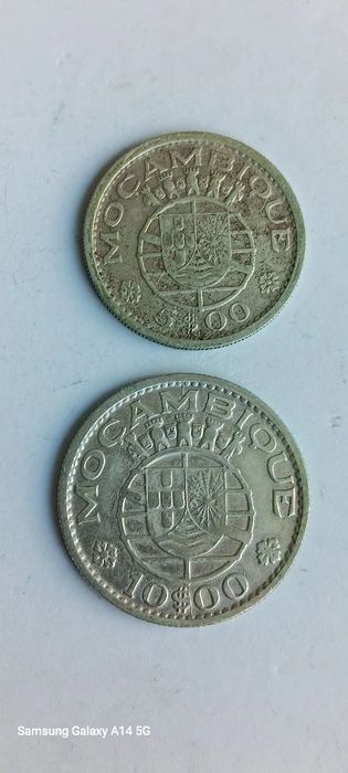2 moedas prata de Moçambique