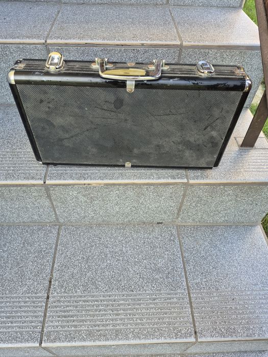 Etui na 300 żetonów- walizka transportowa