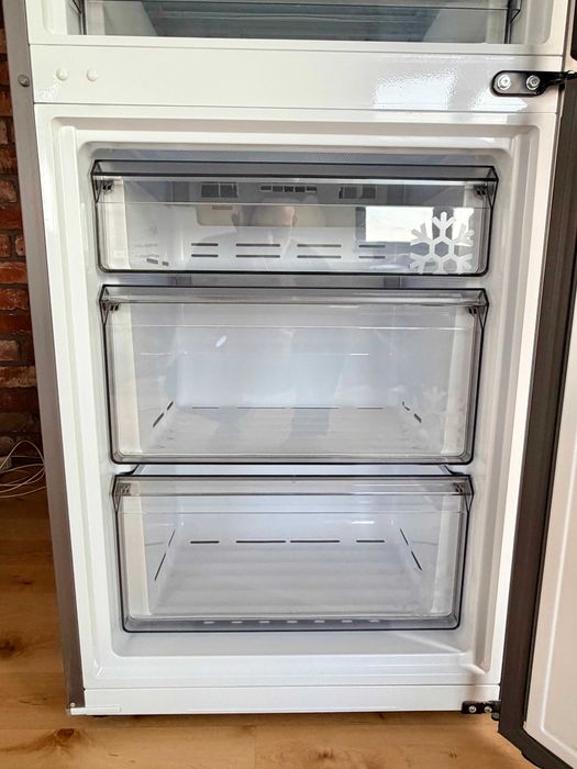 Lodówka Samsung RB38T774DB1 | No Frost | Metal Cooling | 390 l | Stan bardzo dobry