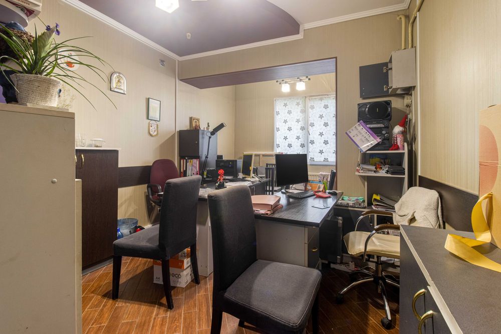 Приміщення Комерція Фасадний вхід вул.Драгана ( СИХІВ )