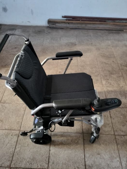 Cadeira Rodas Nova