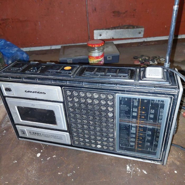 Grundig C 3201 Radio-Magnetofon kasetowy