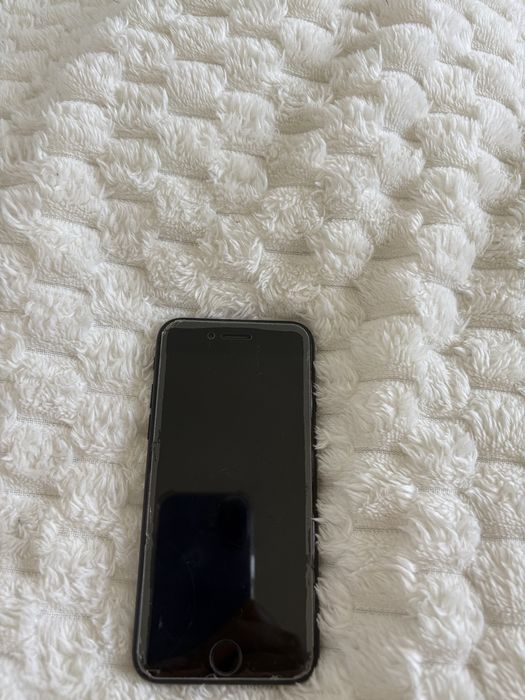 Iphone se 128GB.