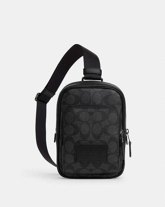 バッグ COACH Track Pack Signature Canvas Coach Track Pack In Signature Canvas: 7 399 грн. - Кожаные сумки