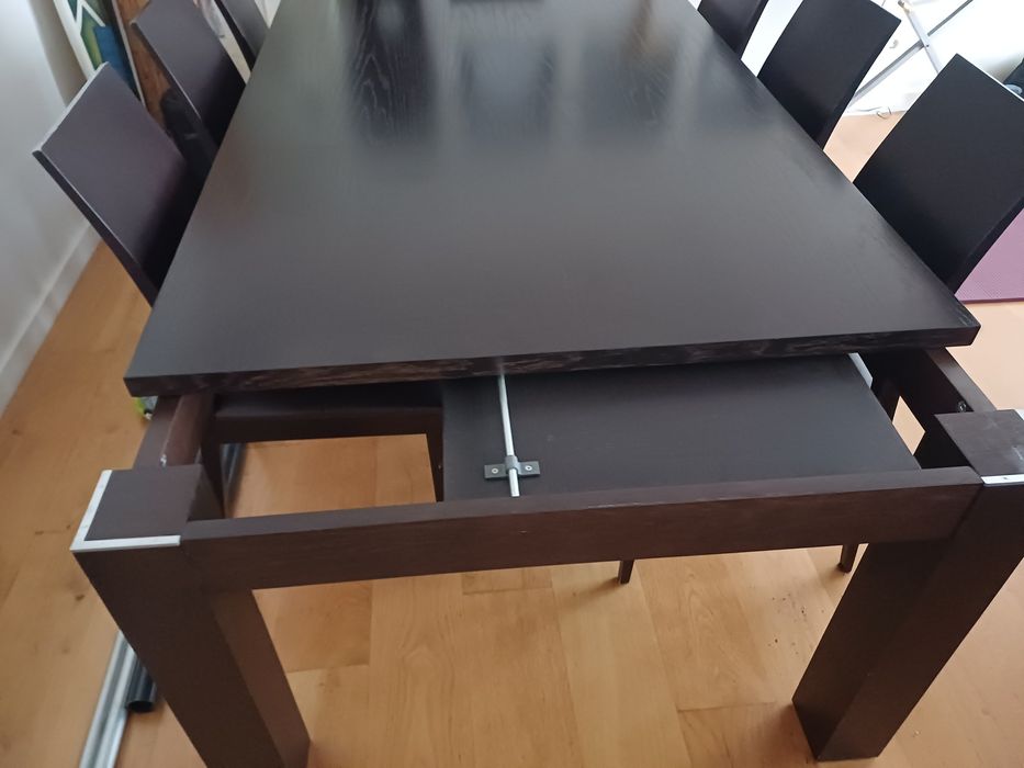 Mesa de Sala Extensível + 8 Cadeiras — Muito Sólida e em Excelente Est