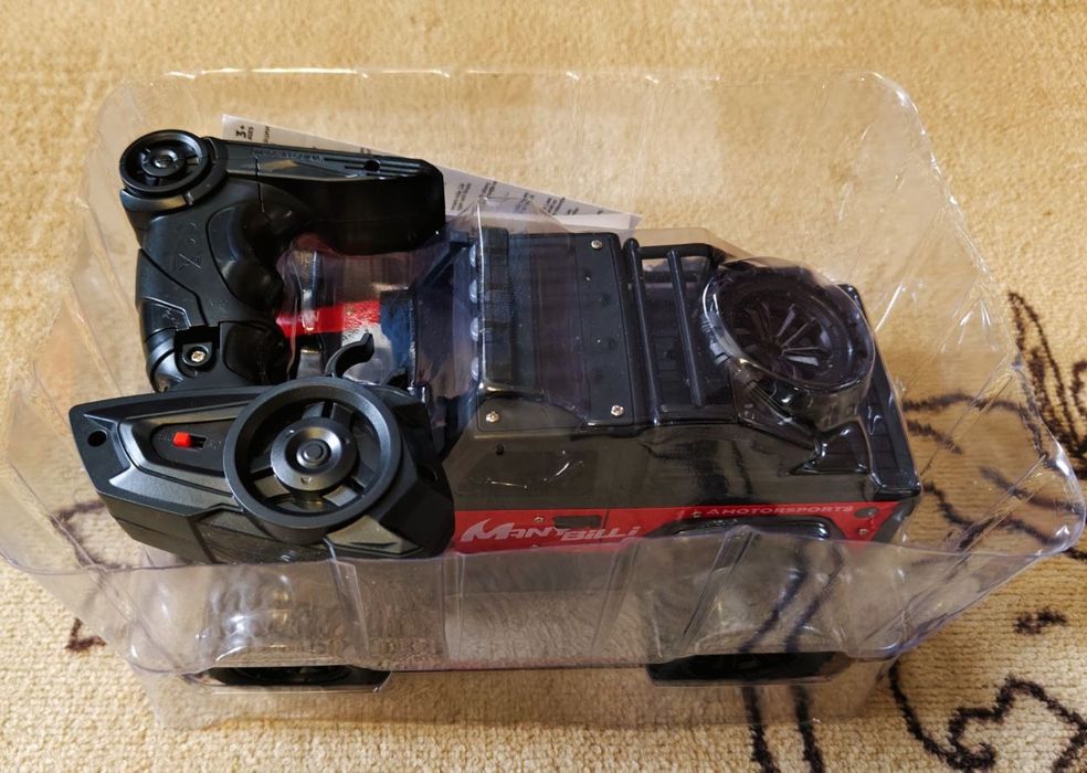 Машинка на радиоуправлении Jeep Racing Батарейки для пульта в подарок