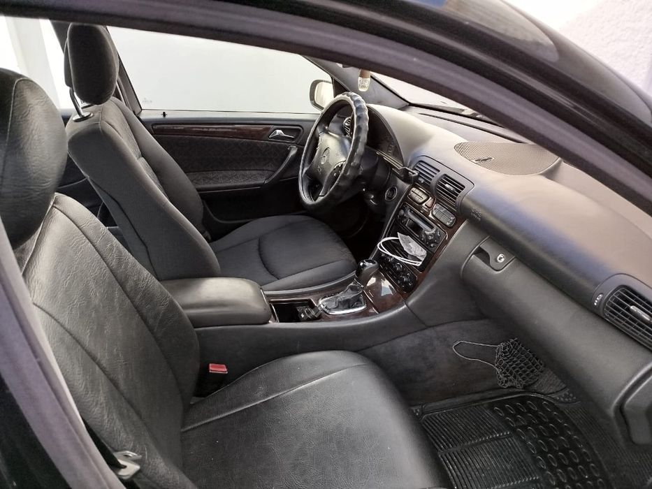 Mercedes benz c220 cdi caixa automática