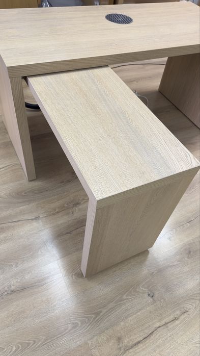 Secretaia com aspirador Afinia