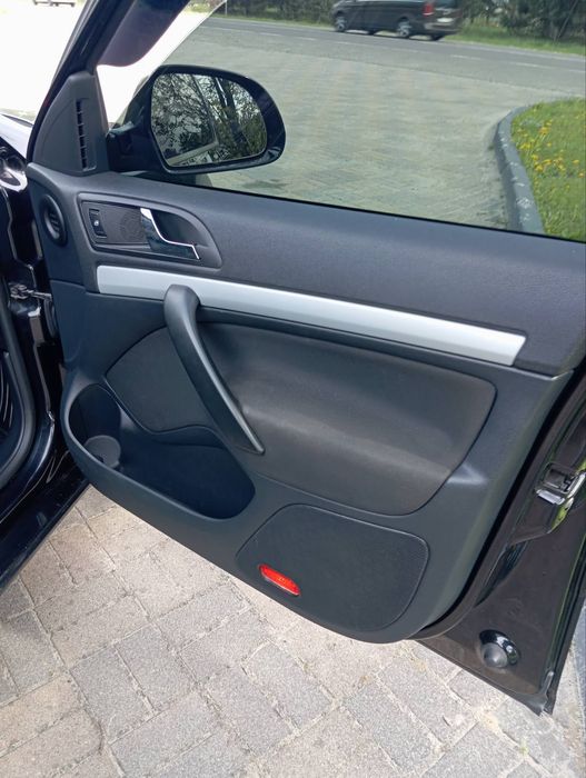 Skoda Octavia               ..