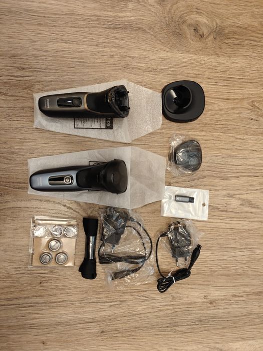 Електро бритва Philips Series 3000 -  комплект / запчастини / 2 бритви (одна не робоча) + нова голова