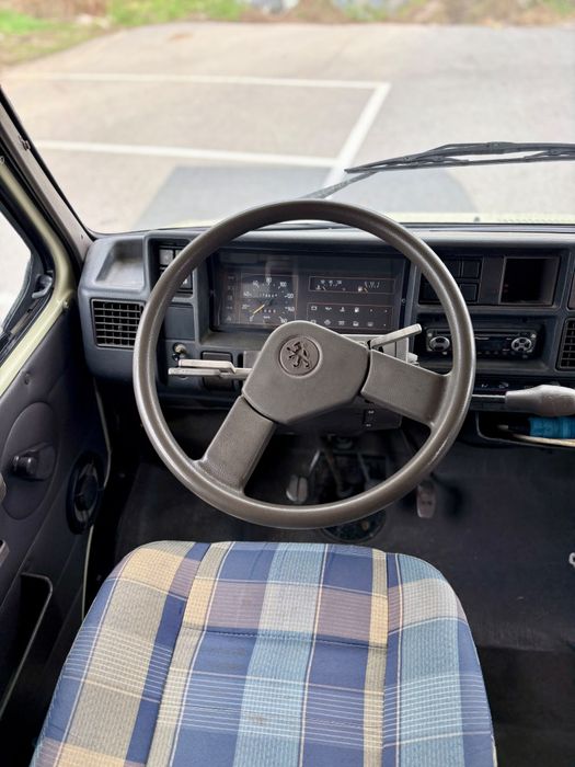 Autocaravana Peugeot J5 Pilote-  6 lugares