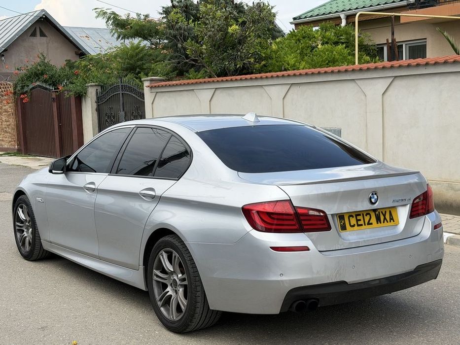 Bmw f10 2.0D 2012 год