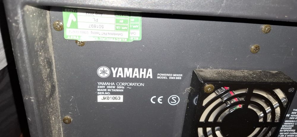Yamaha EMX88s amplificador