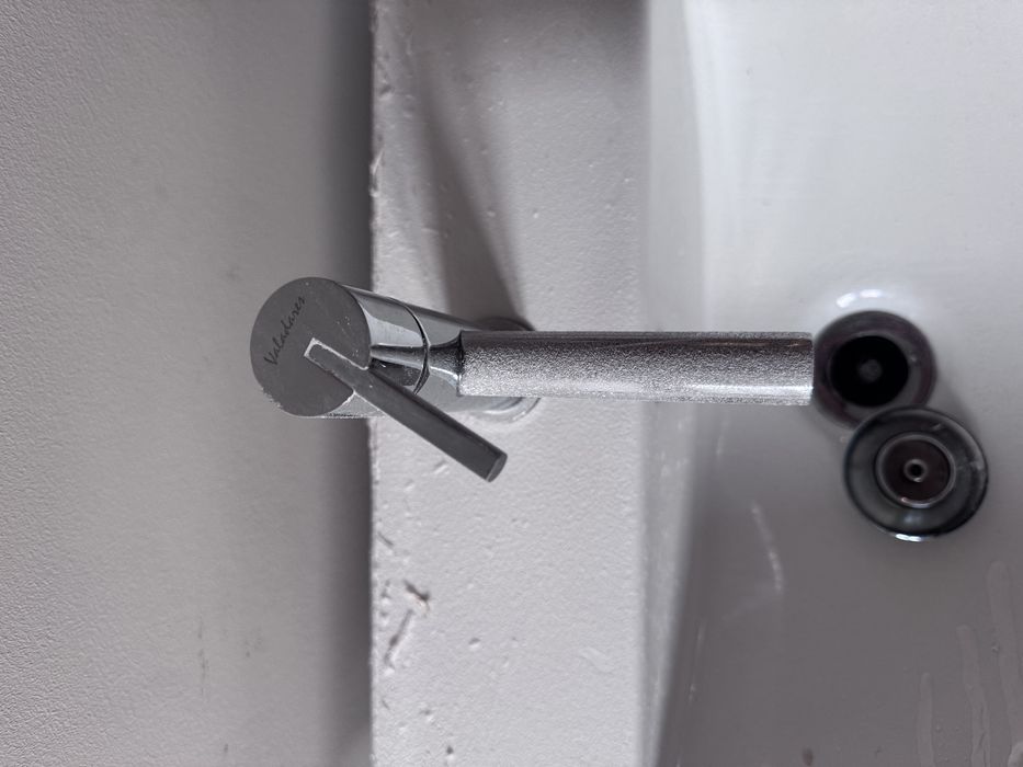 móvel wc + torneira Valadares