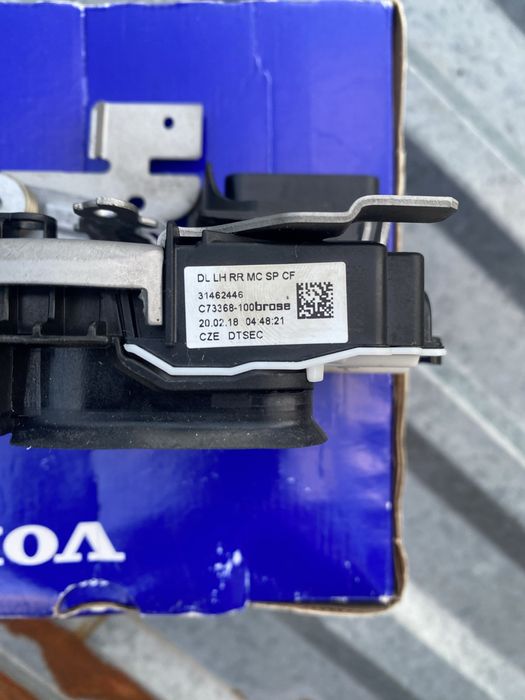 Замок задней двери VOLVO