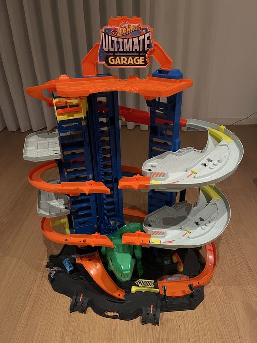 Hot Wheels Ultimate Garage