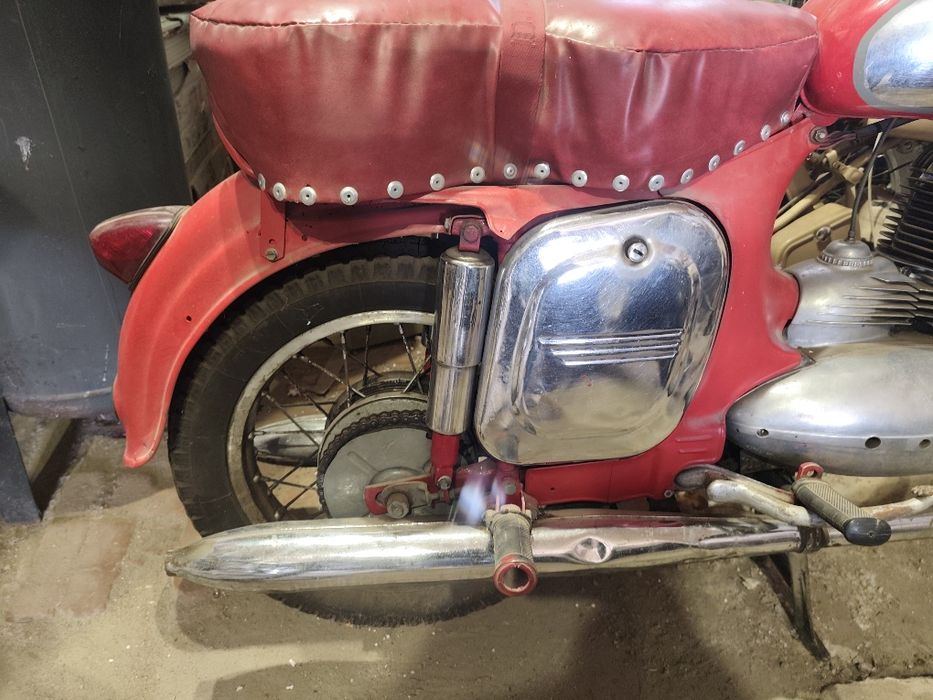 Jawa  1960 r. 353  Kiwaczka