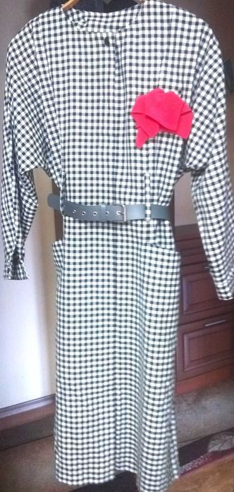 Сучасна стильна сукня.