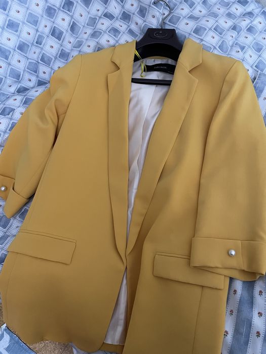 Blazer amarelo- Zara