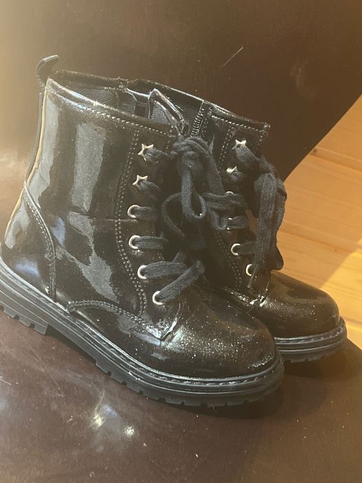 Bota criança utilizada uma vez