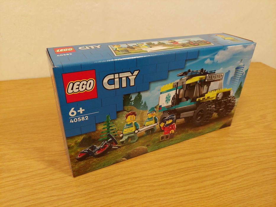 LEGO 40582 City Terenowa karetka z napędem 4x4