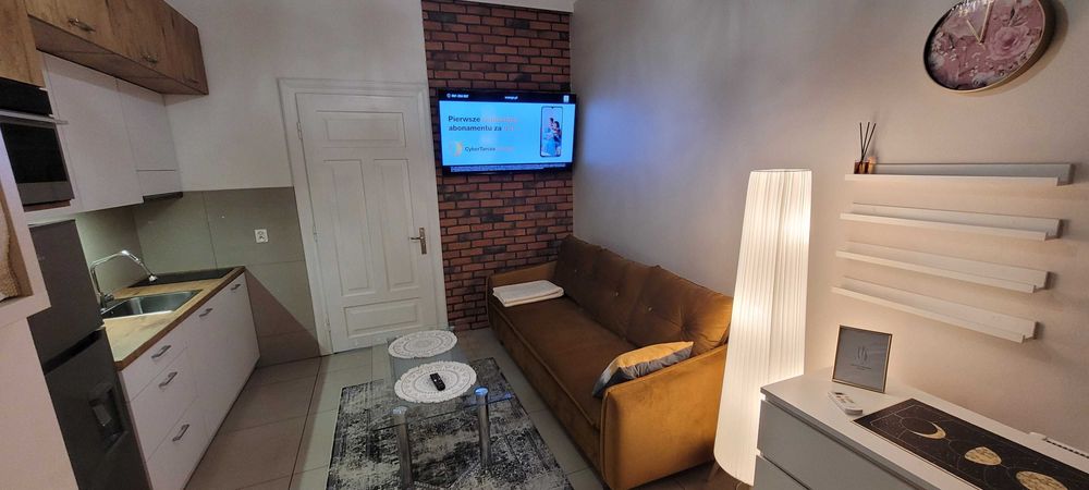 Wynajmę garsonierę dla pary, BEZCZYNSZOWE, SEZON GRZEWCZY W CENIE.