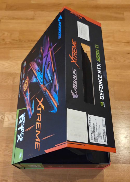 Коробка від відеокарти Gigabyte AORUS GeForce RTX 3080 Ti XTREME 12G