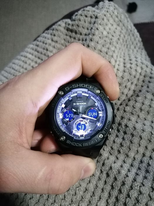 Casio G-Shock GST-W100B RADIO+SOLAR / pasek RED