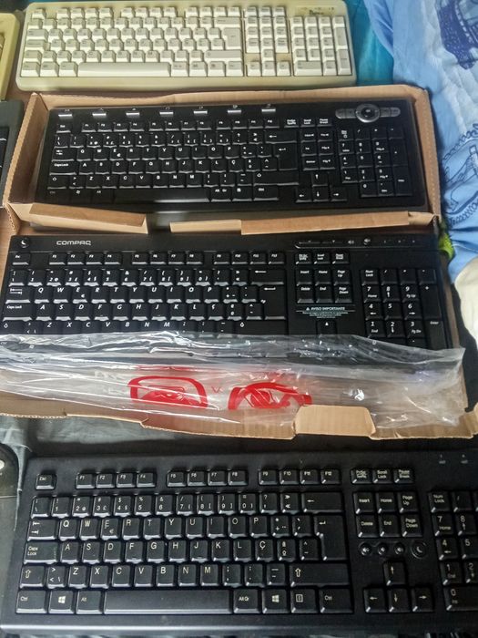 Teclados PC vários