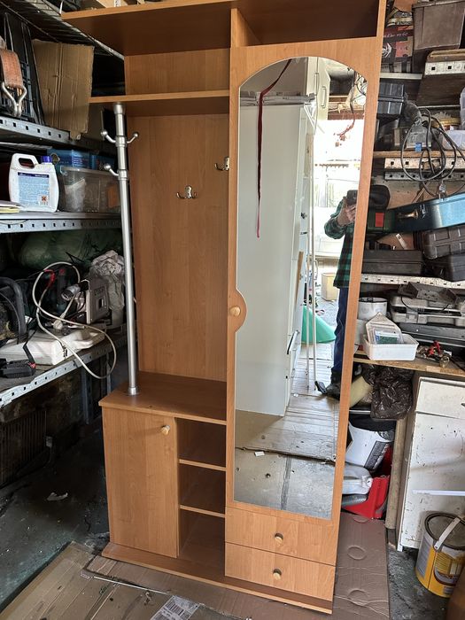 Szafa z lustem  i wieszakami do przedpokoju 90x33x190