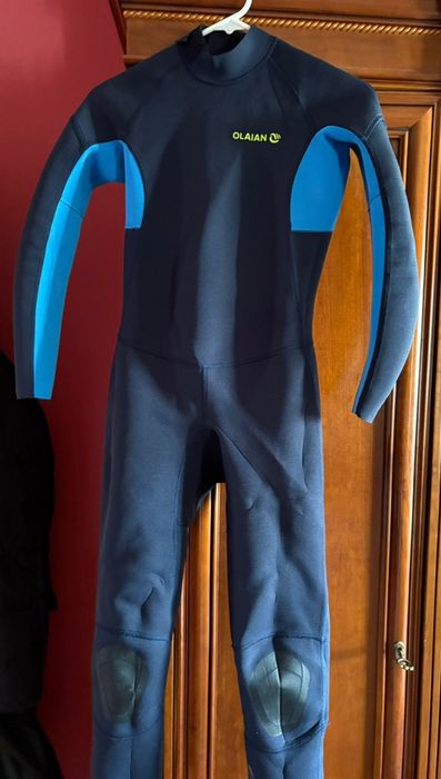 Oferta!! Vendo fato de surf para criança 9/11