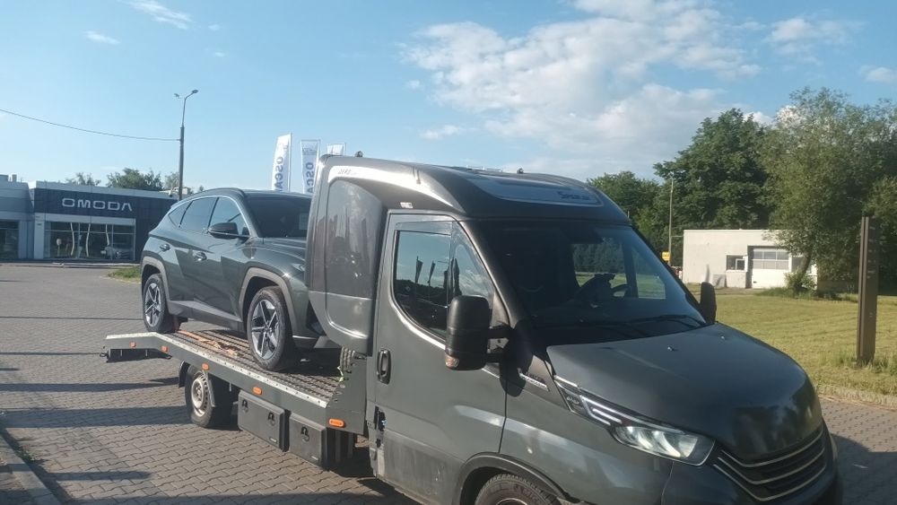 Laweta Transport Maszyn Pomoc Drogowa