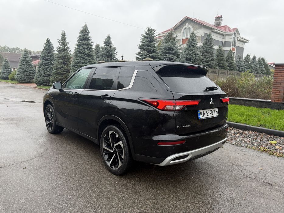 Mitsubishi Outlander 2022