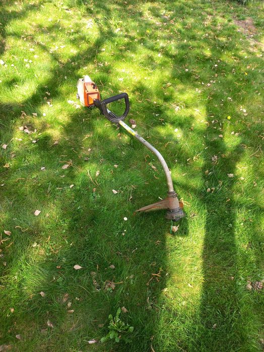 Podkaszarka kosa spalinowa Stihl FS 120 Gaśnie na wolnych obrotach